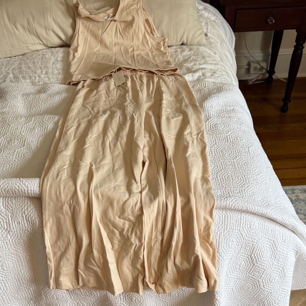 Z supply matching set Sloane and scout set Panna cotta size small. New with tags